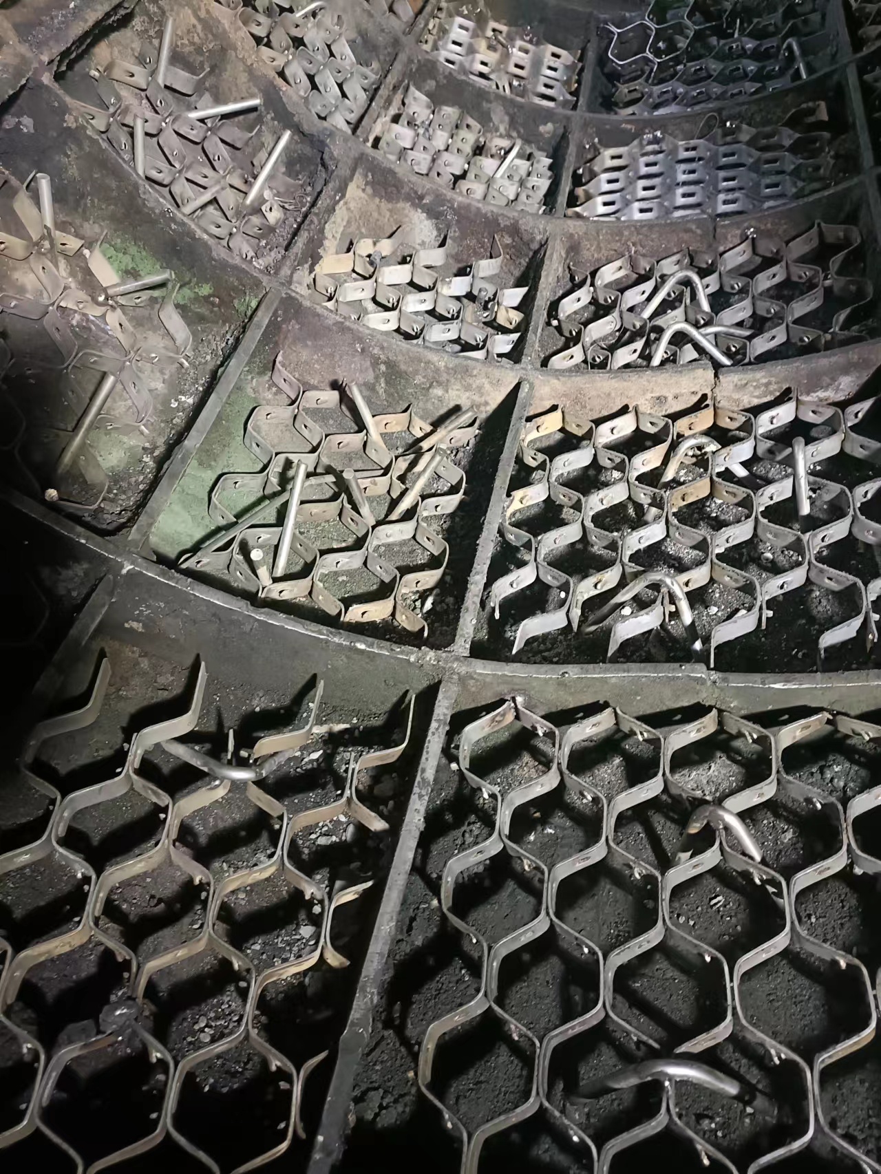 皇冠城娱乐网承接雅居乐珠海中盈环保耐火材料维修工程