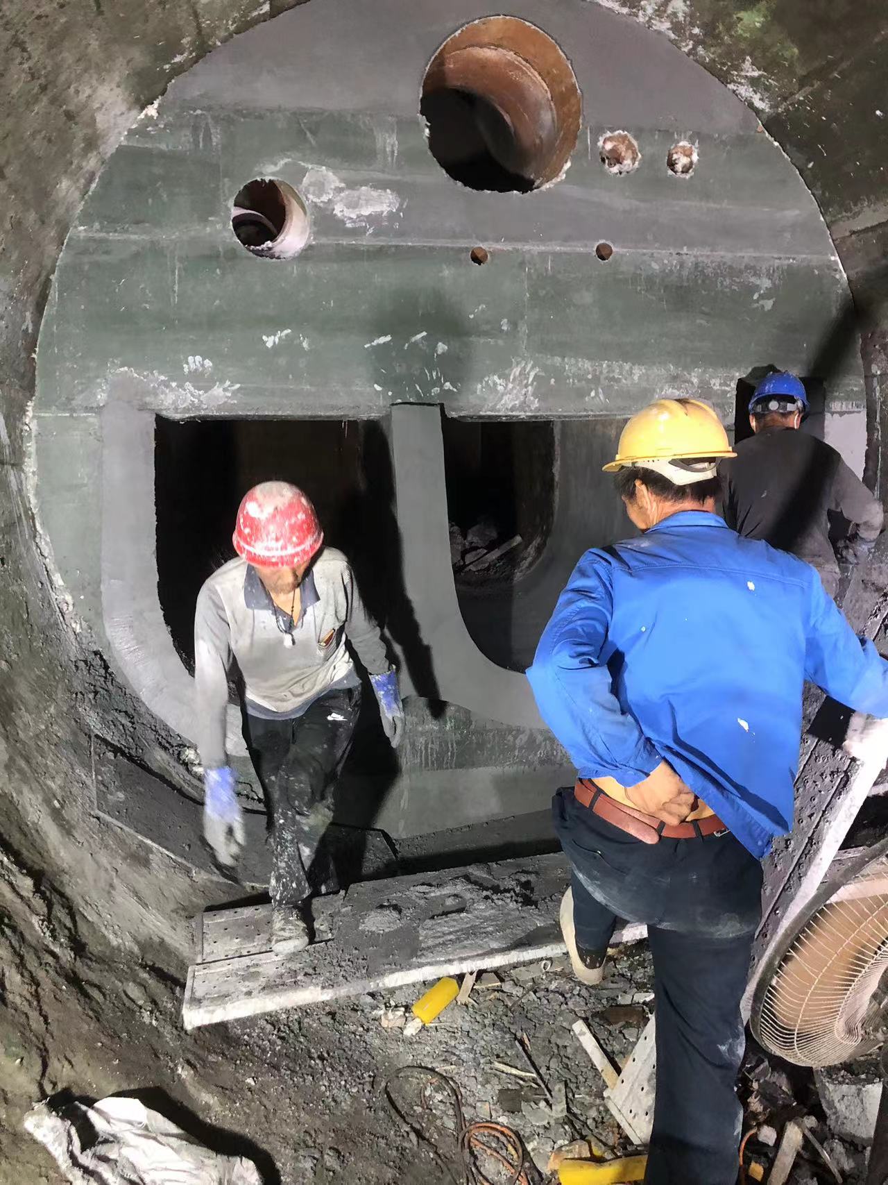 皇冠城娱乐网承接雅居乐珠海中盈环保耐火材料维修工程